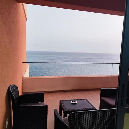 פראייה Ocean Mirror Apartment מראה חיצוני תמונה
