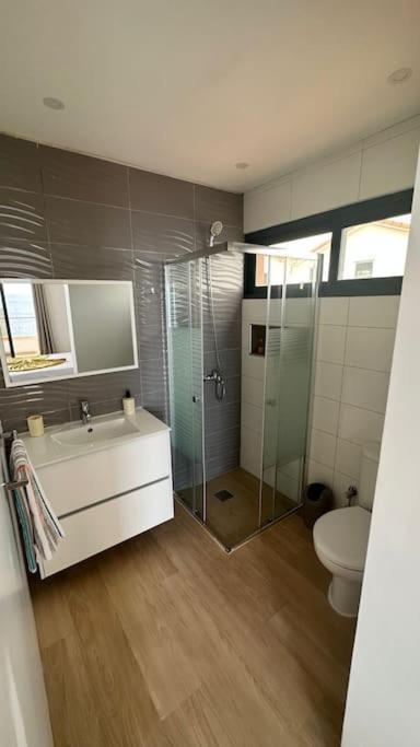 פראייה Ocean Mirror Apartment מראה חיצוני תמונה