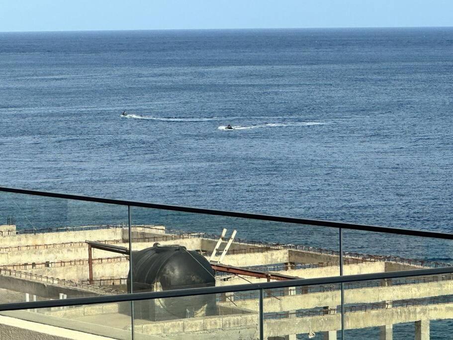פראייה Ocean Mirror Apartment מראה חיצוני תמונה