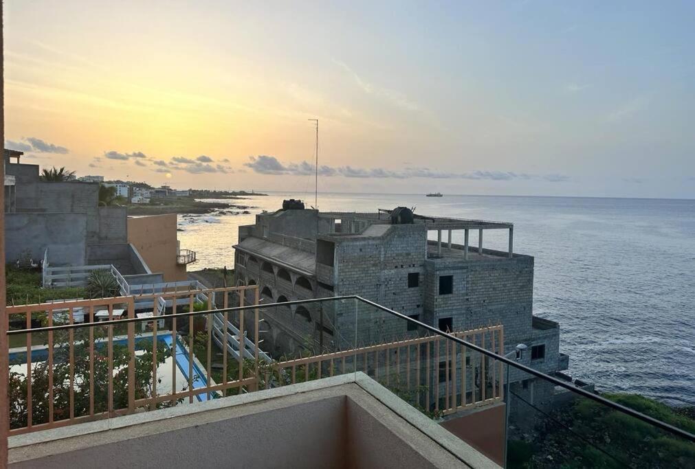 פראייה Ocean Mirror Apartment מראה חיצוני תמונה