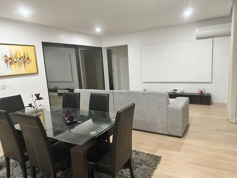 פראייה Ocean Mirror Apartment מראה חיצוני תמונה