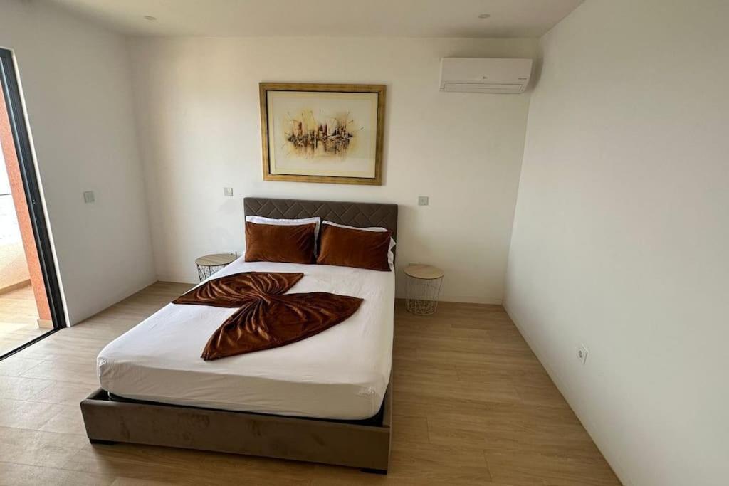 פראייה Ocean Mirror Apartment מראה חיצוני תמונה