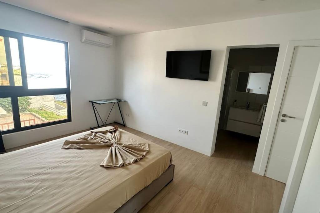 פראייה Ocean Mirror Apartment מראה חיצוני תמונה