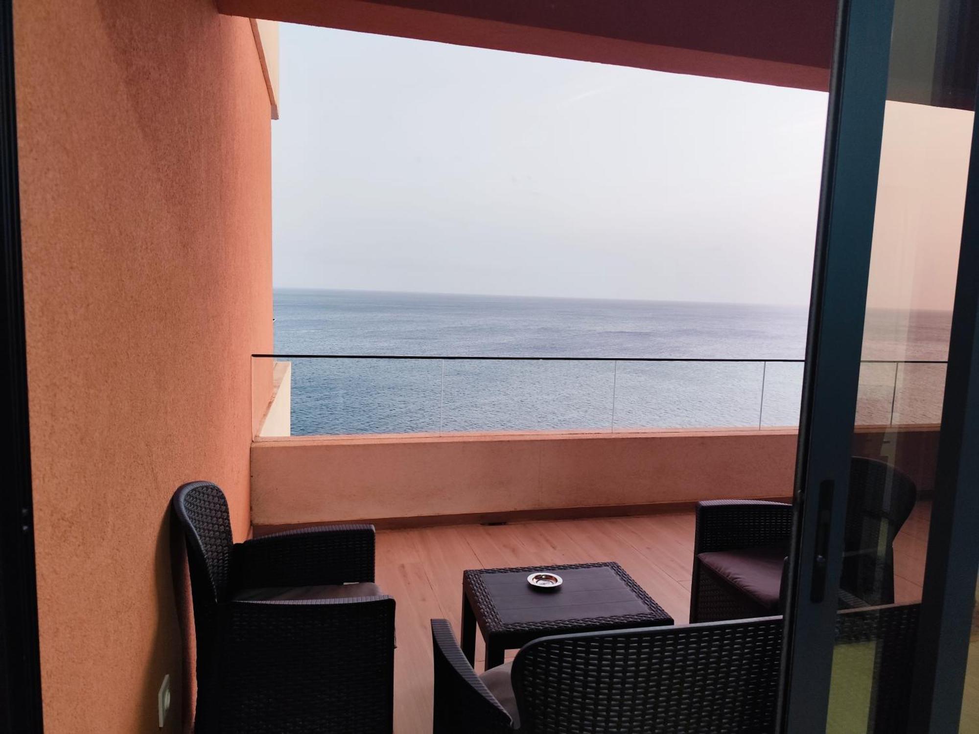 פראייה Ocean Mirror Apartment מראה חיצוני תמונה