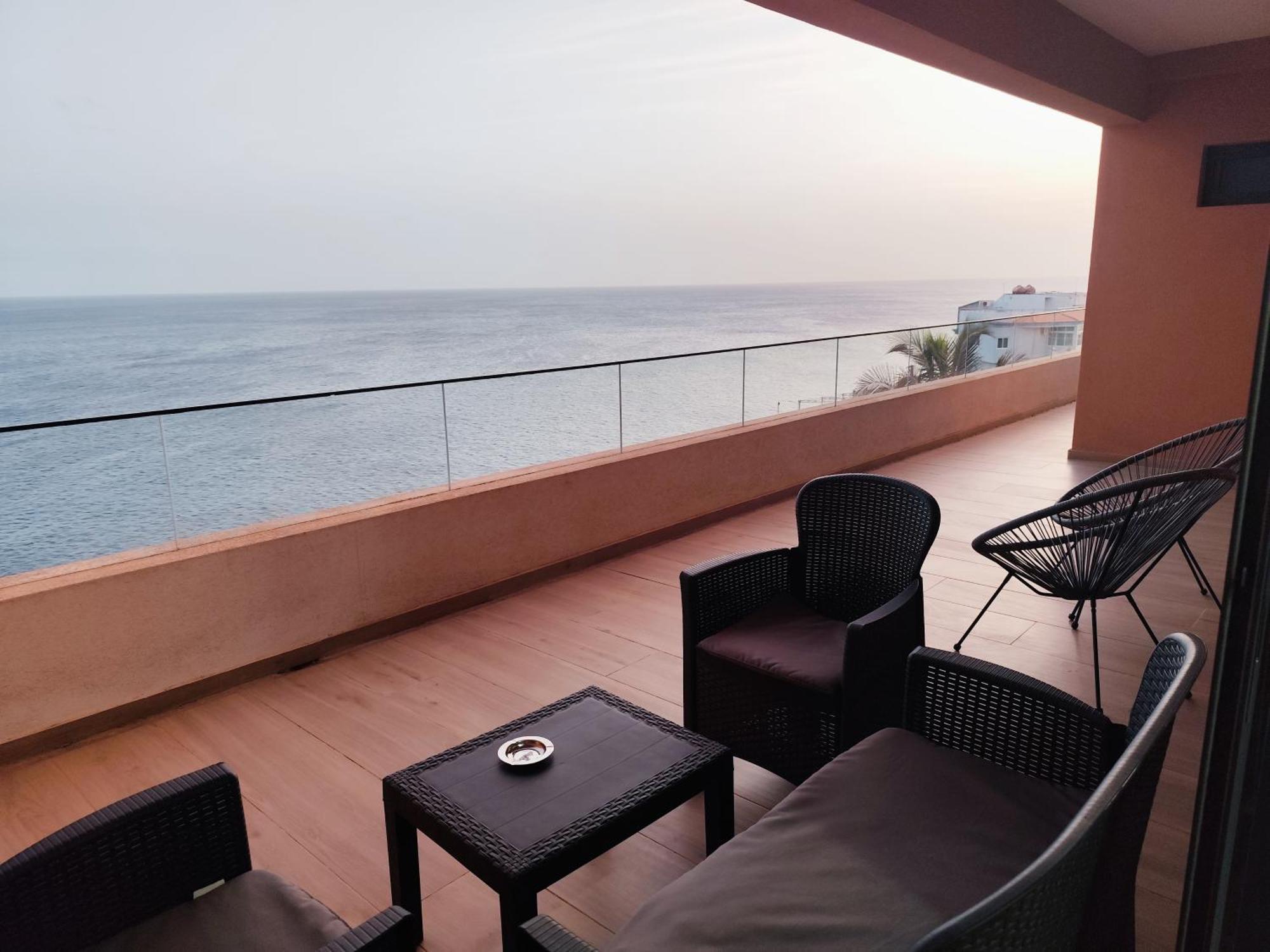 פראייה Ocean Mirror Apartment מראה חיצוני תמונה