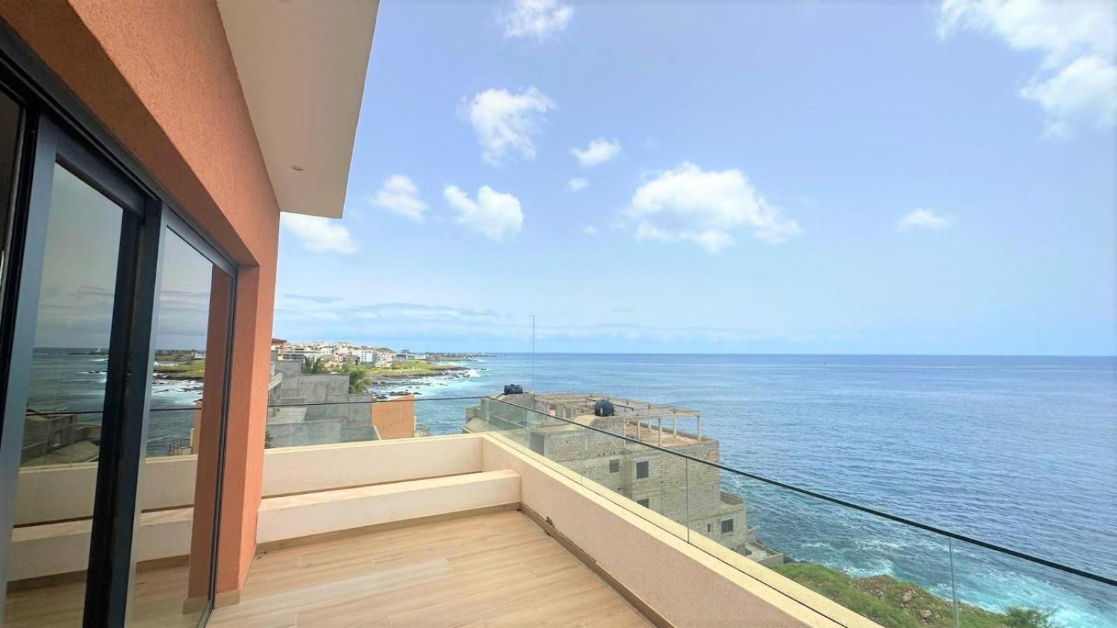 פראייה Ocean Mirror Apartment מראה חיצוני תמונה